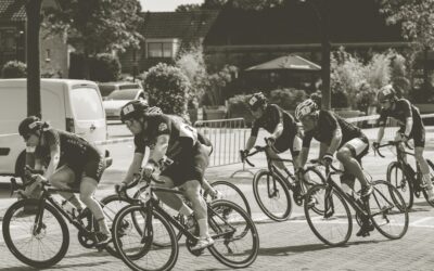 Photo Cyclists racing