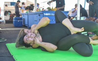 Photo Wrestling commentator